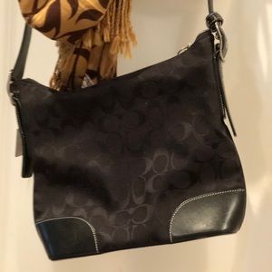 Black Coach Logo Shoulder Strap Purse